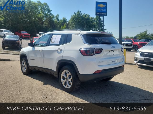 Used 2025 Jeep Compass Latitude AWD/4WD image 3