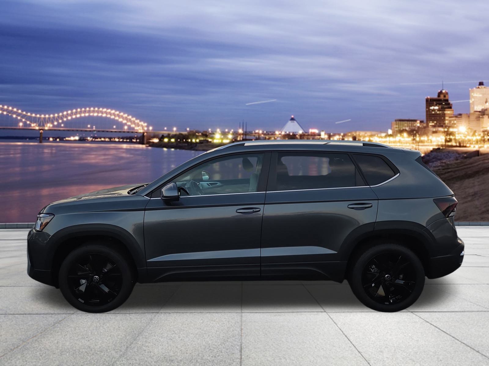 New 2026 Volkswagen Taos SE image 2