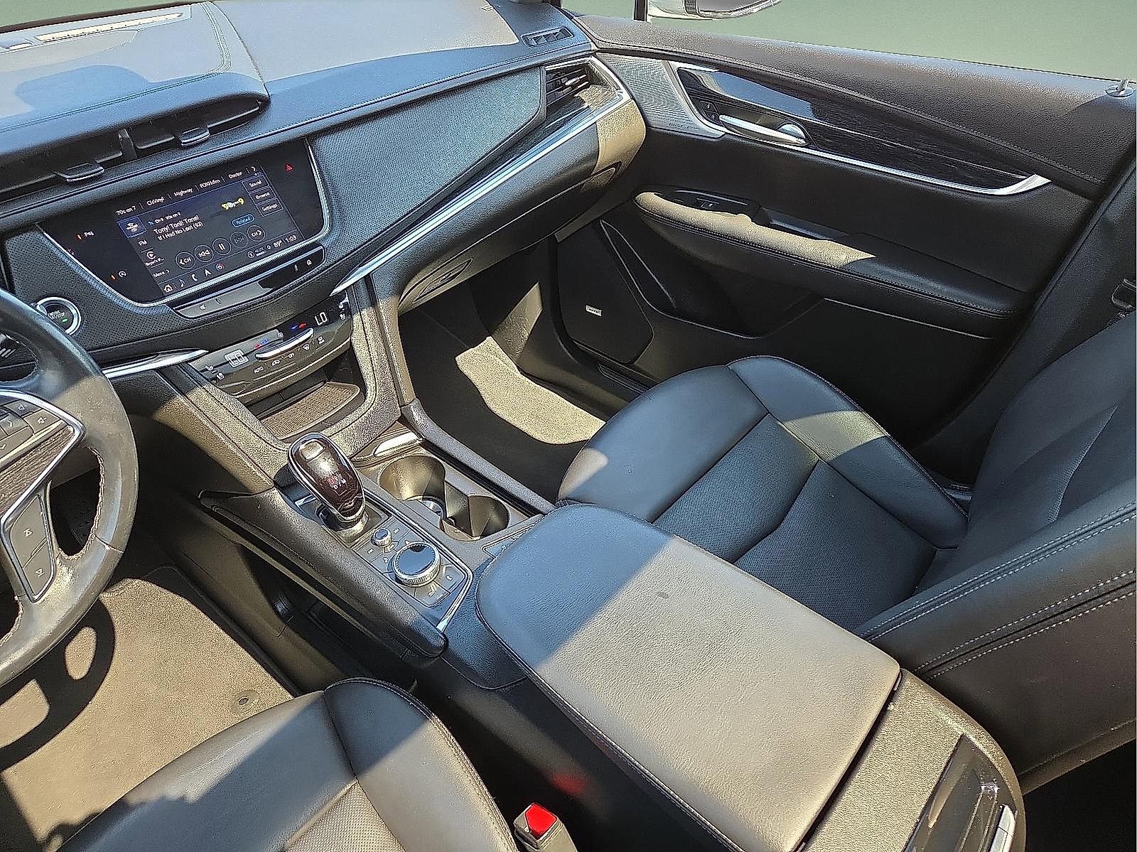 Certified 2023 Cadillac XT5 Premium Luxury AWD/4WD image 12