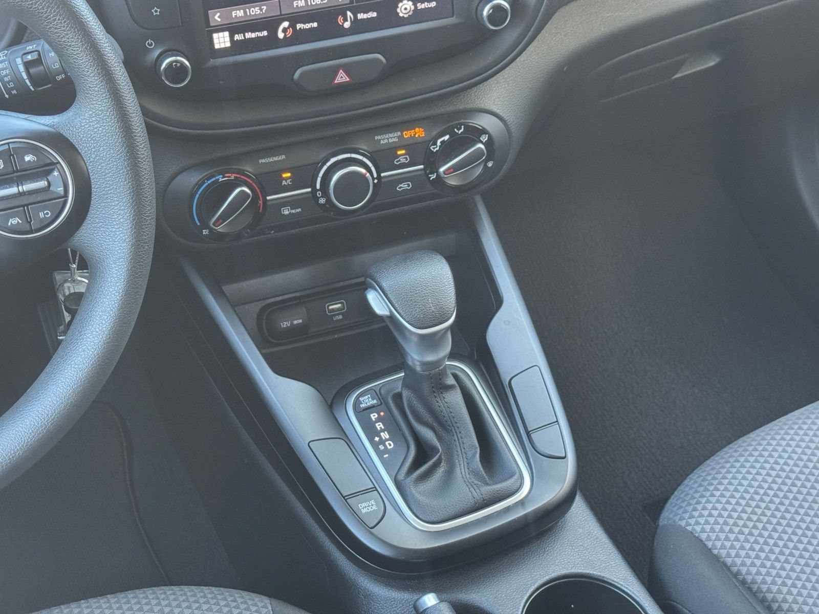 Used 2025 Kia Soul LX w/ LX Technology Package FWD image 39