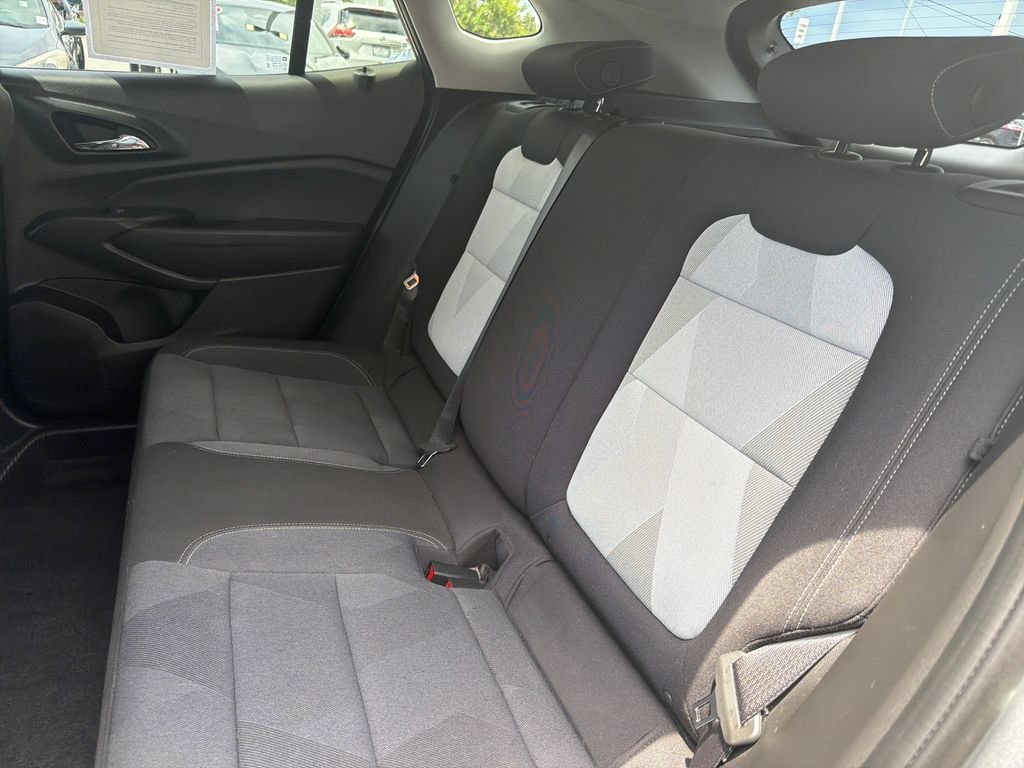 Used 2026 Chevrolet Trax LS w/ LS Convenience Package FWD image 24