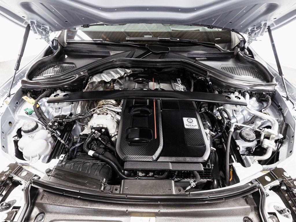 Used 2025 Mercedes-Benz GLC 63 AMG S w/ Driver Assistance Package image 34