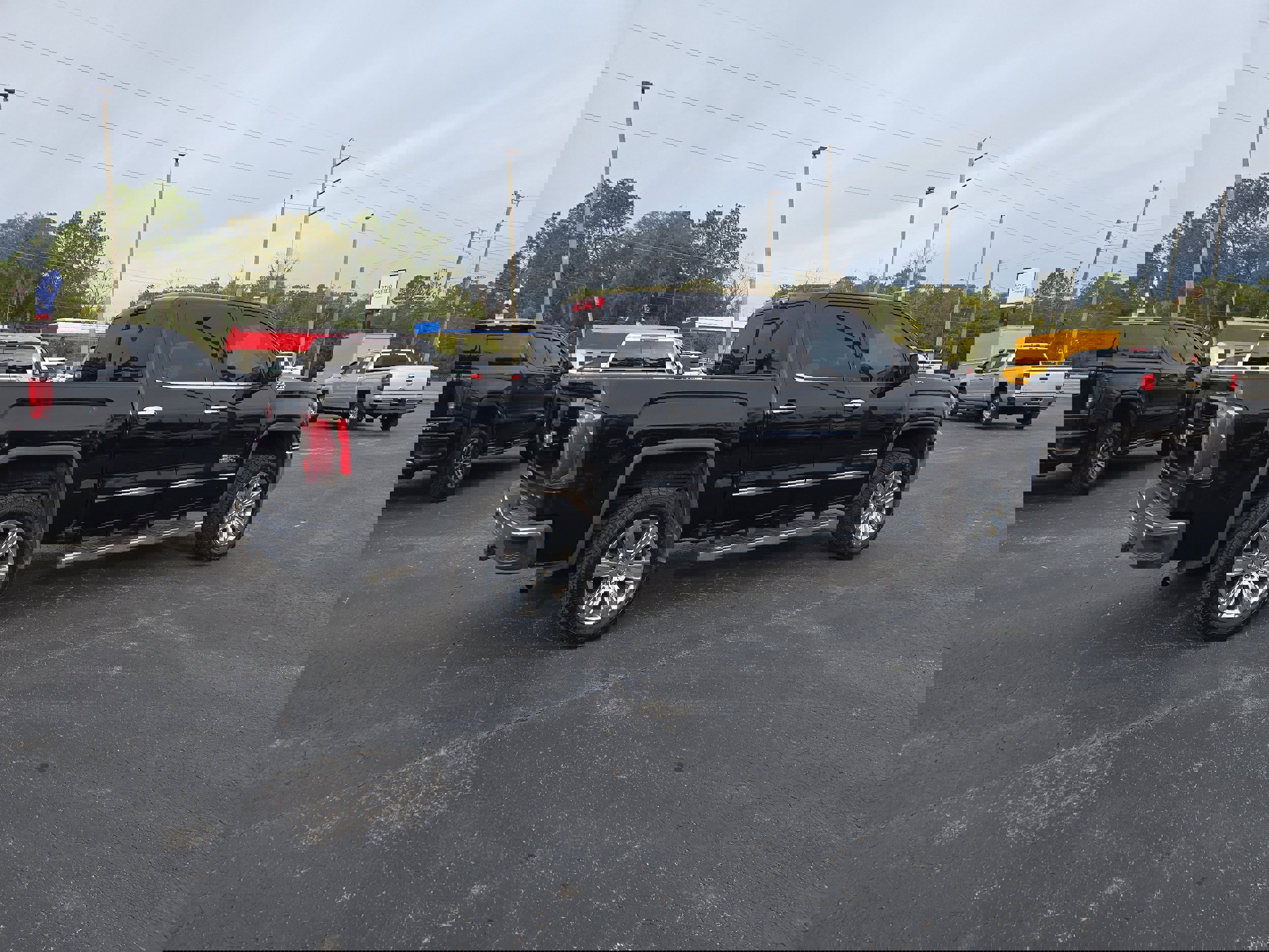 Used 2017 GMC Sierra 1500 SLT image 5