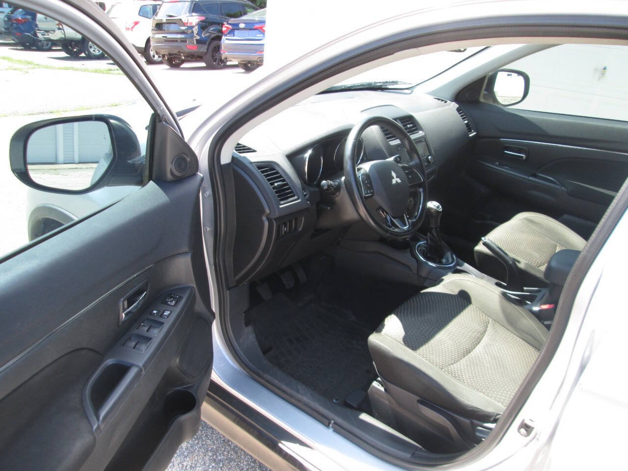 Used 2016 Mitsubishi Outlander Sport ES FWD image 13