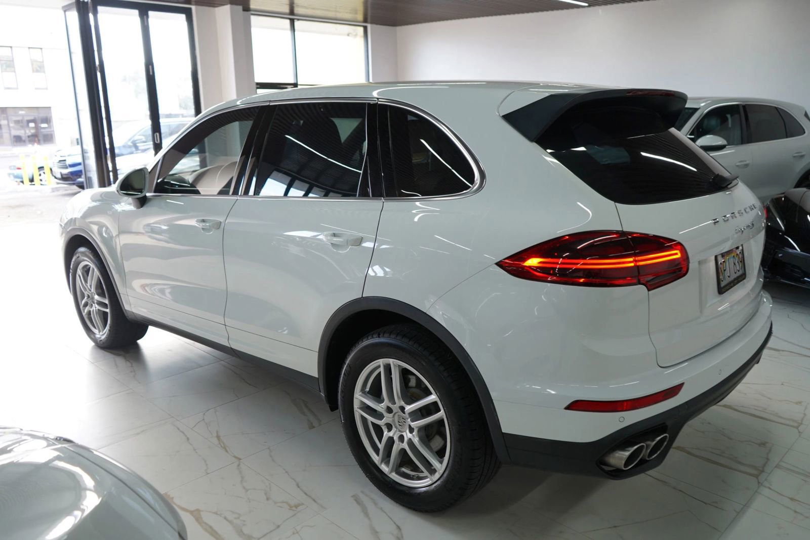 Used 2015 Porsche Cayenne S AWD/4WD image 24