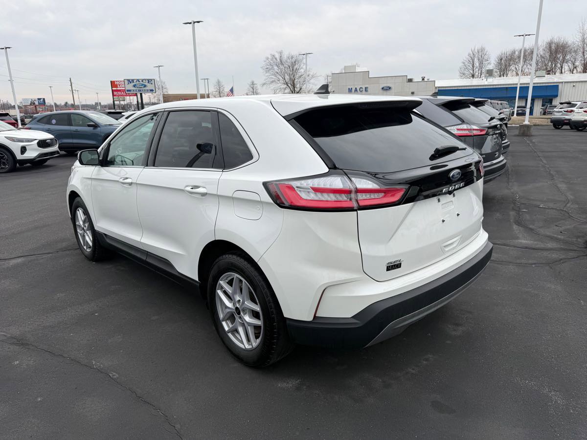 Used 2024 Ford Edge SEL w/ Convenience Package AWD/4WD image 4