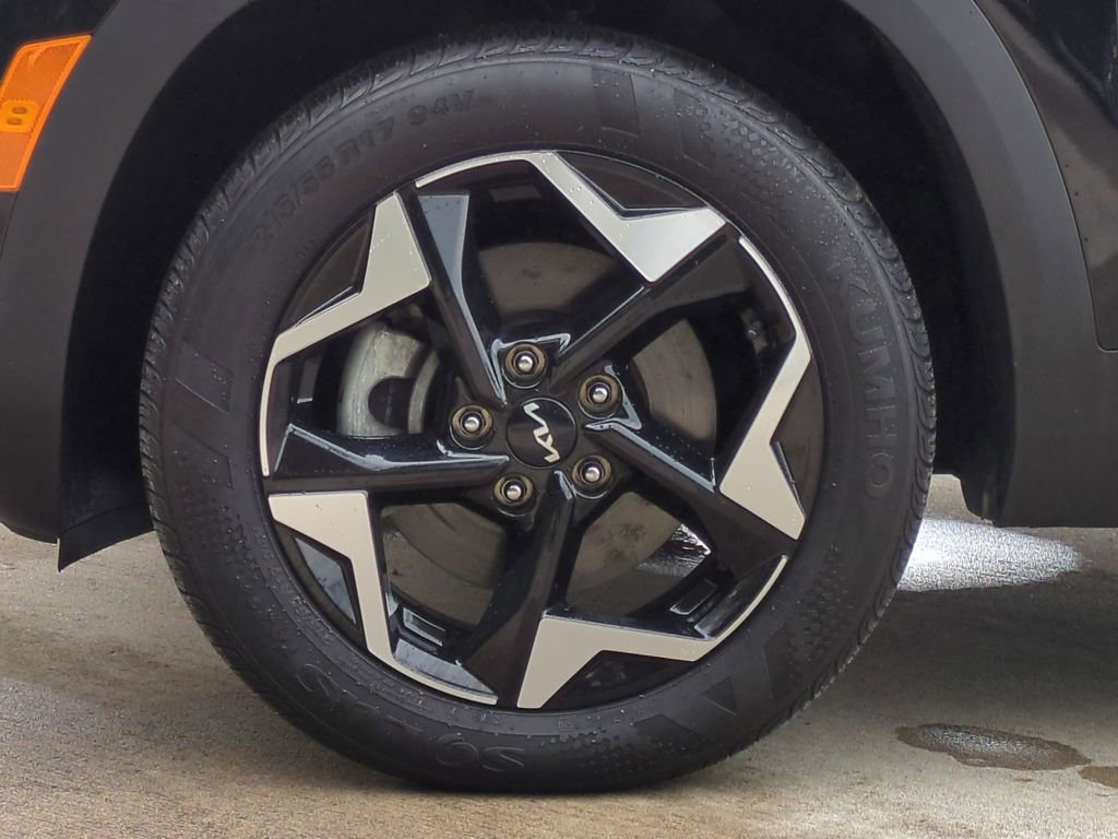 Used 2024 Kia Seltos EX image 10