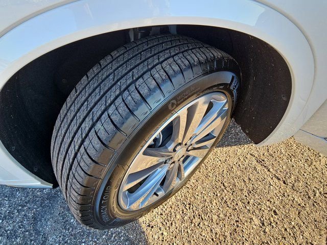 Used 2025 Cadillac XT6 Premium Luxury w/ LPO, Floor Liner Package image 35