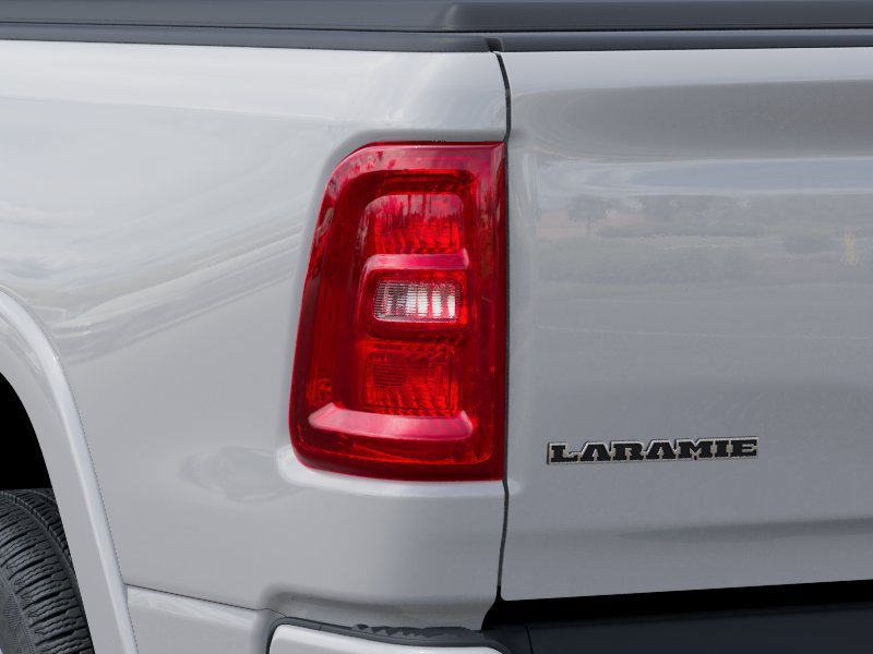 New 2026 RAM 1500 Laramie AWD/4WD image 9