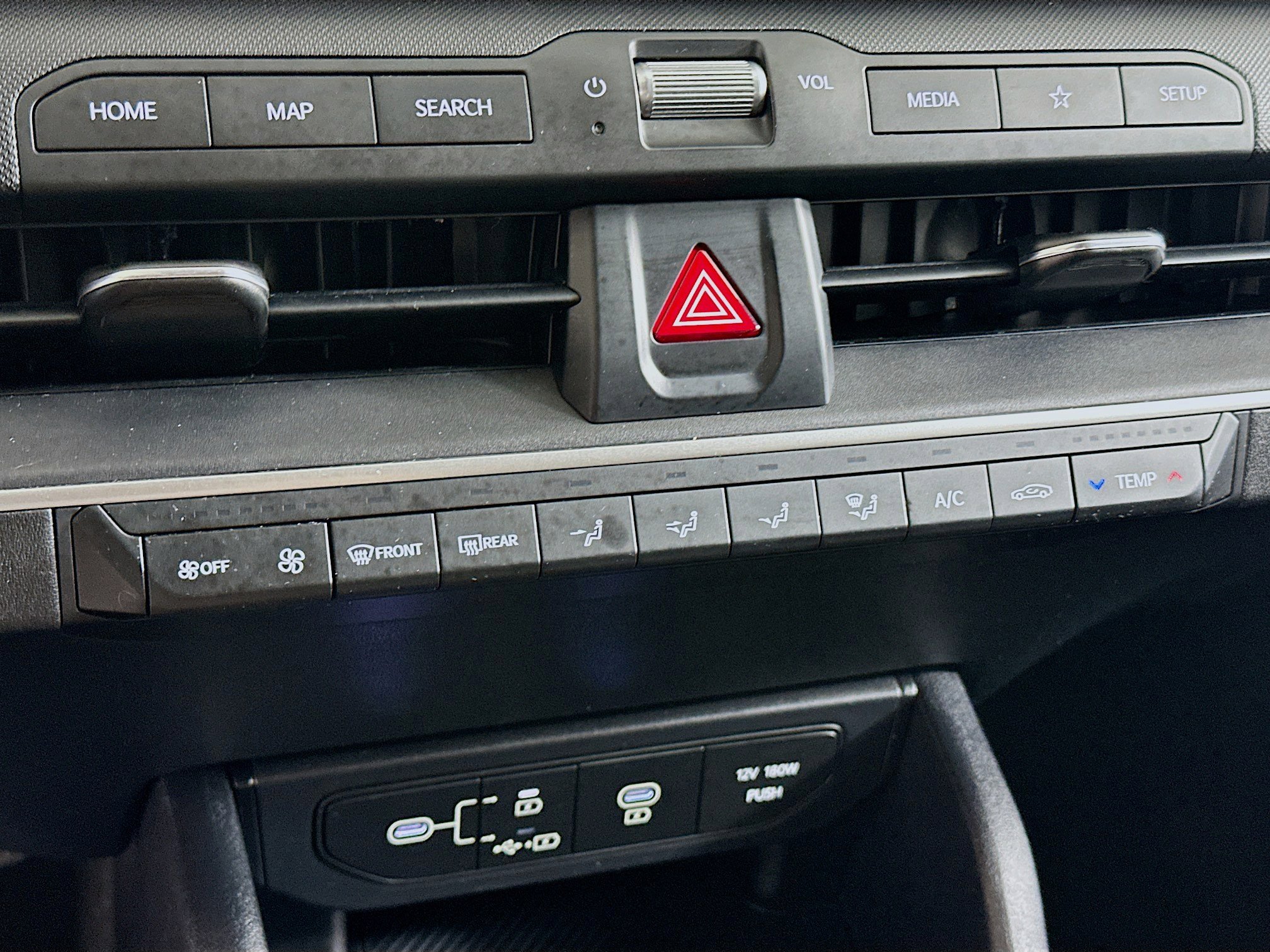 Used 2025 Kia K4 LXS image 23