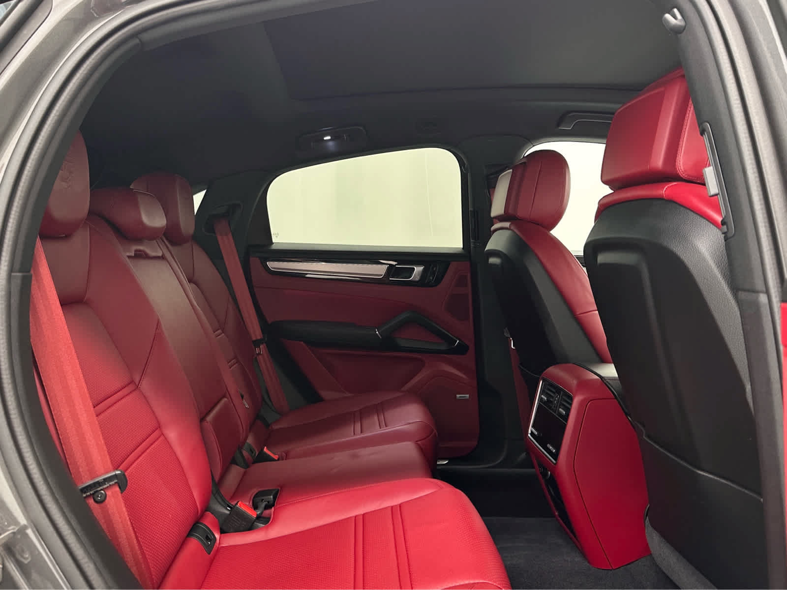Used 2020 Porsche Cayenne S AWD/4WD image 21