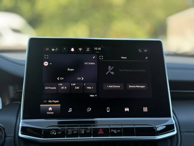 New 2025 Jeep Compass Limited w/ Sun & Sound Group AWD/4WD image 15