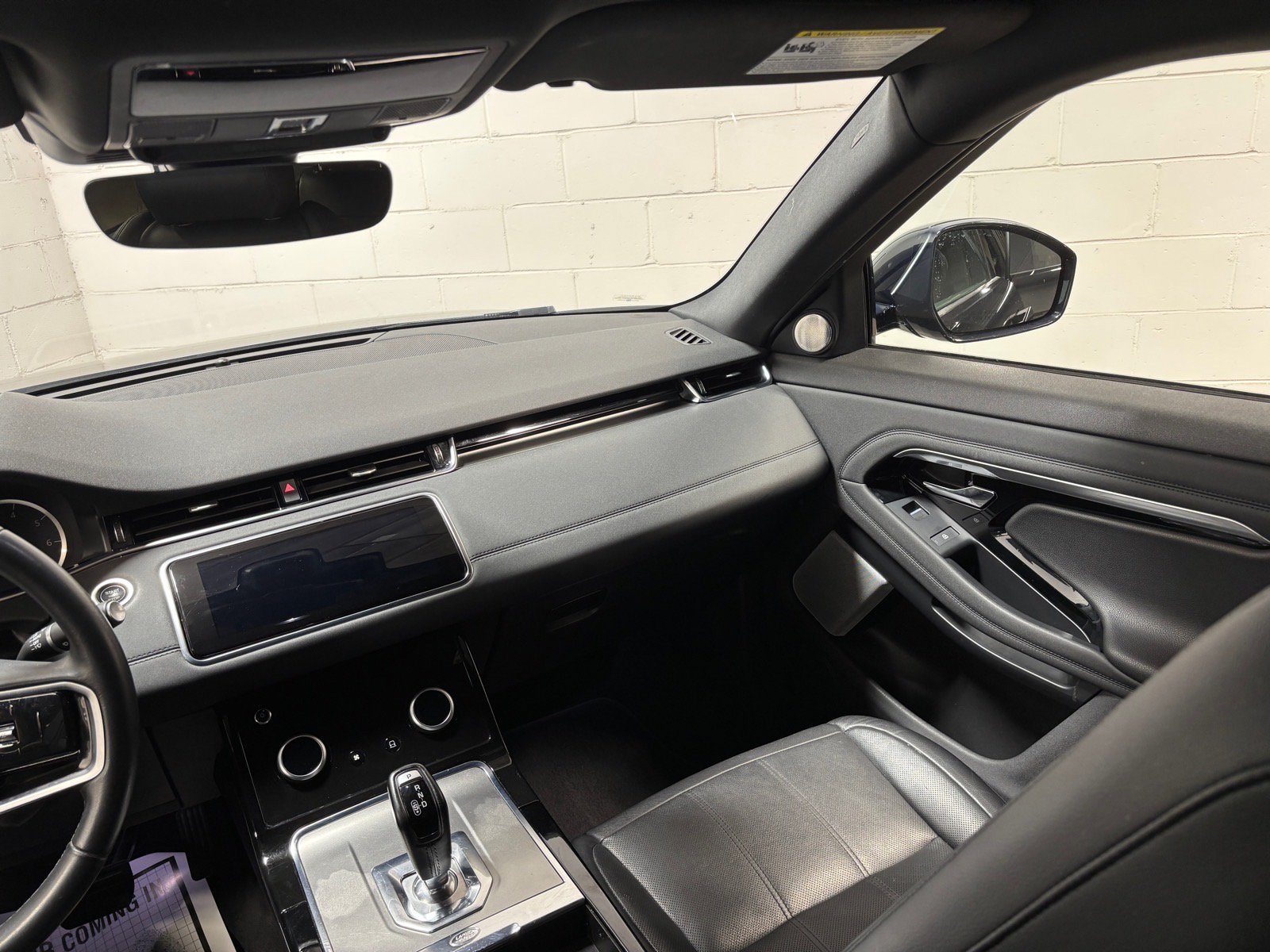 Used 2023 Land Rover Range Rover Evoque SE AWD/4WD image 36