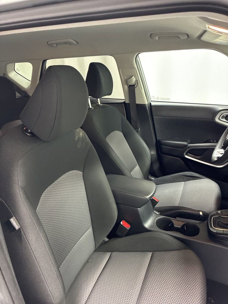 Used 2024 Kia Soul LX w/ Option Group 015 image 25