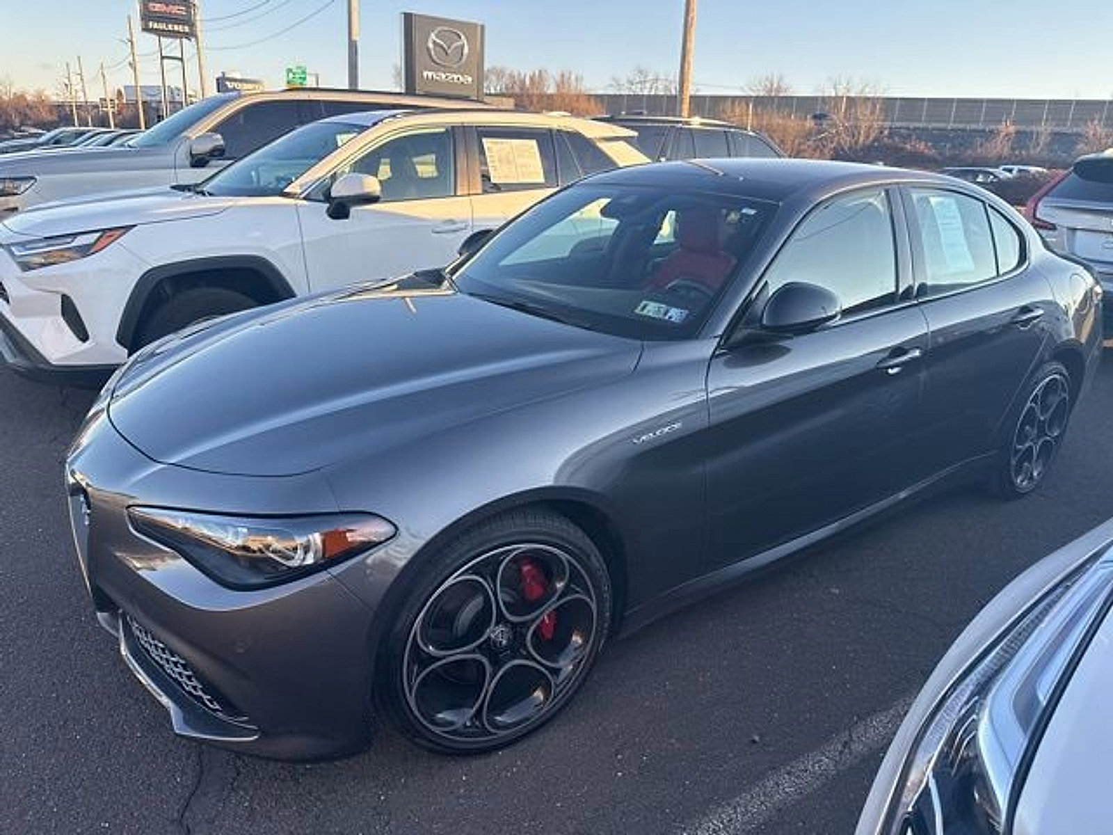 Used 2024 Alfa Romeo Giulia Veloce image 6