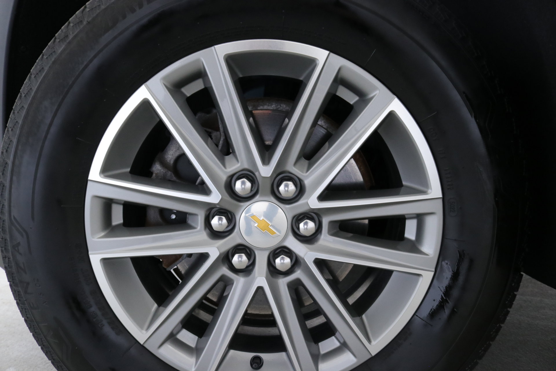 Used 2023 Chevrolet Traverse LT w/ LPO, Floor Liner Package image 34