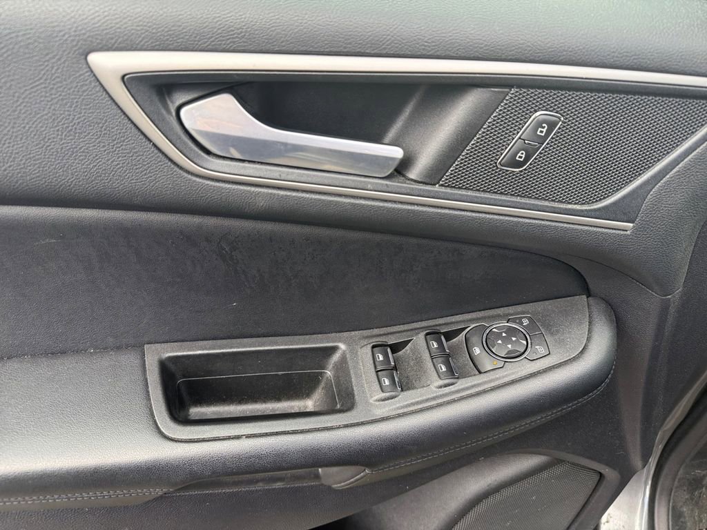 Used 2022 Ford Edge SEL w/ Convenience Package image 14