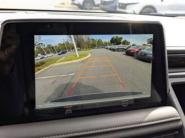 Used 2022 GMC Yukon XL SLE w/ Gmc Pro Safety Plus Package image 21