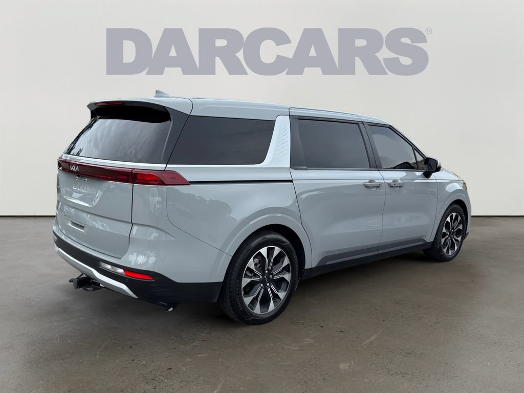 Used 2024 Kia Carnival EX FWD image 7