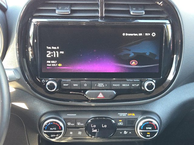 Used 2023 Kia Soul GT-Line w/ GT-Line Technology Package FWD image 3