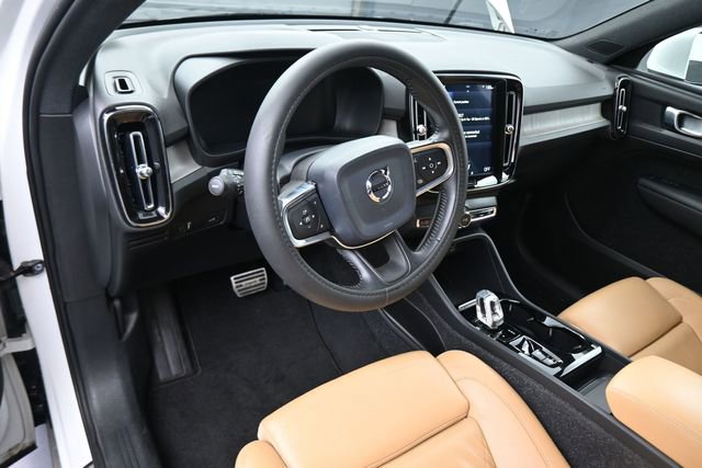 Used 2020 Volvo XC40 T4 Inscription w/ Protection Package Premier FWD image 74