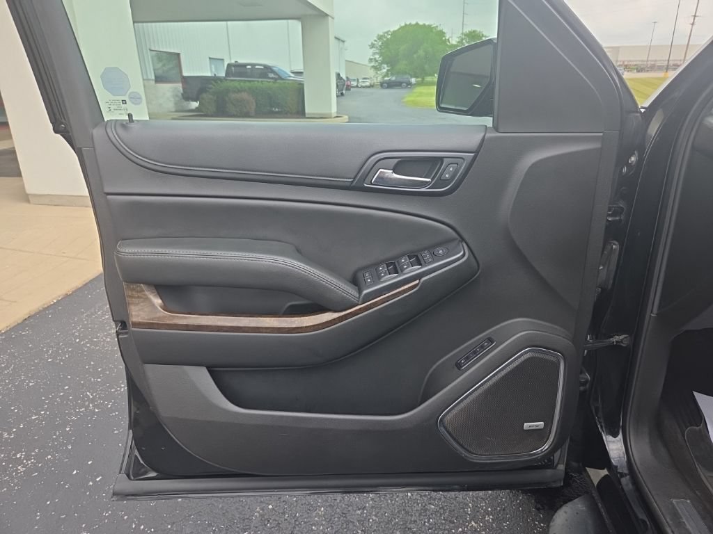 Used 2017 Chevrolet Suburban LT AWD/4WD image 27