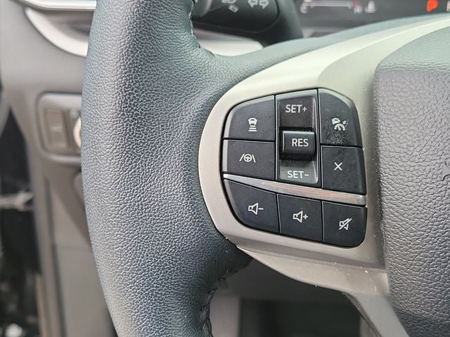 Used 2024 Ford Explorer XLT w/ Equipment Group 202A AWD/4WD image 10