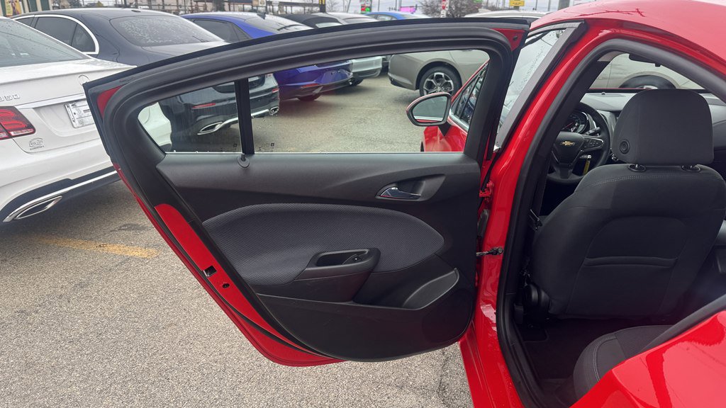 Used 2016 Chevrolet Cruze LT image 21