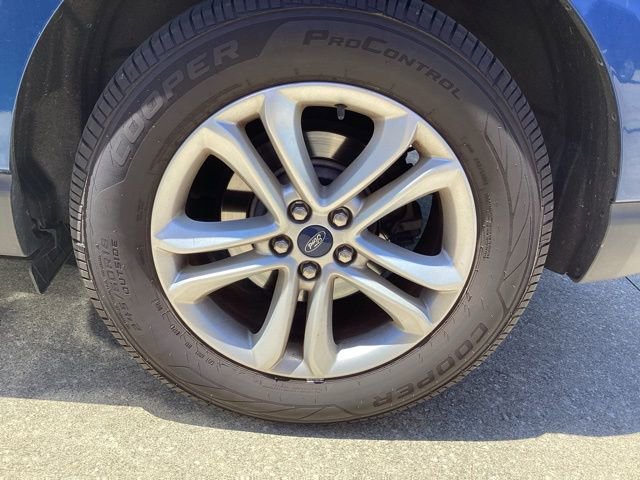 Used 2020 Ford Edge SEL w/ Convenience Package AWD/4WD image 6