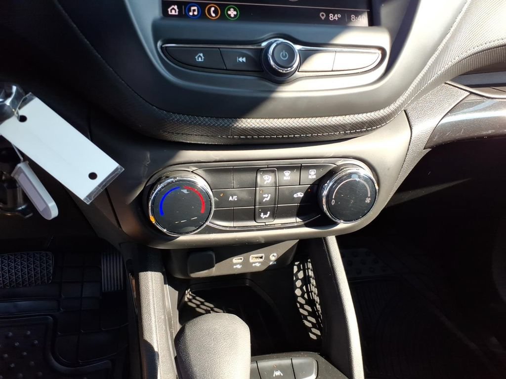 Used 2023 Chevrolet TrailBlazer LS FWD image 12