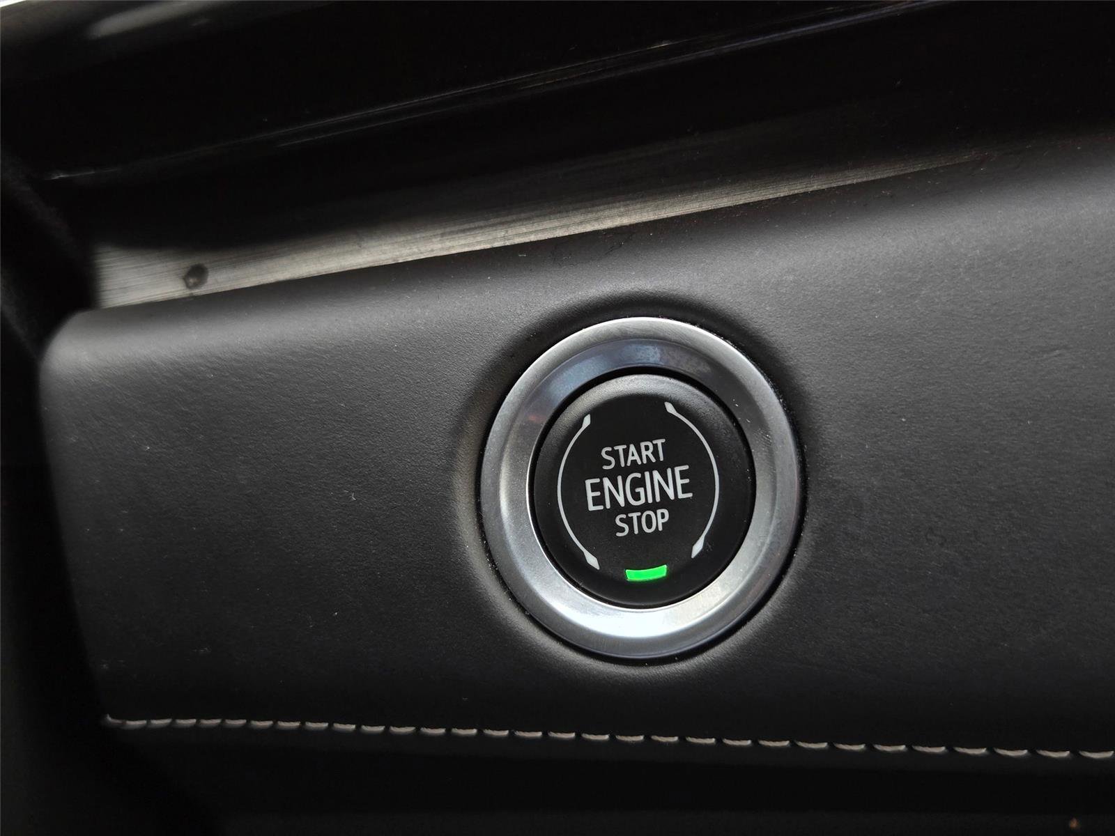 Used 2022 Cadillac Escalade ESV Sport Platinum AWD/4WD image 23