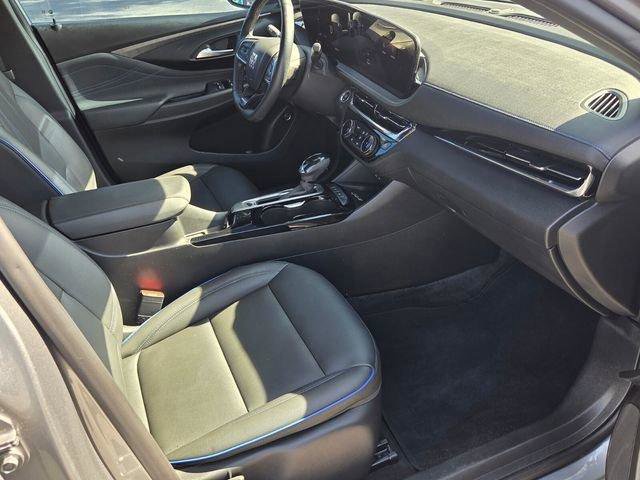 Used 2024 Buick Envista Sport Touring w/ Convenience I Package FWD image 18