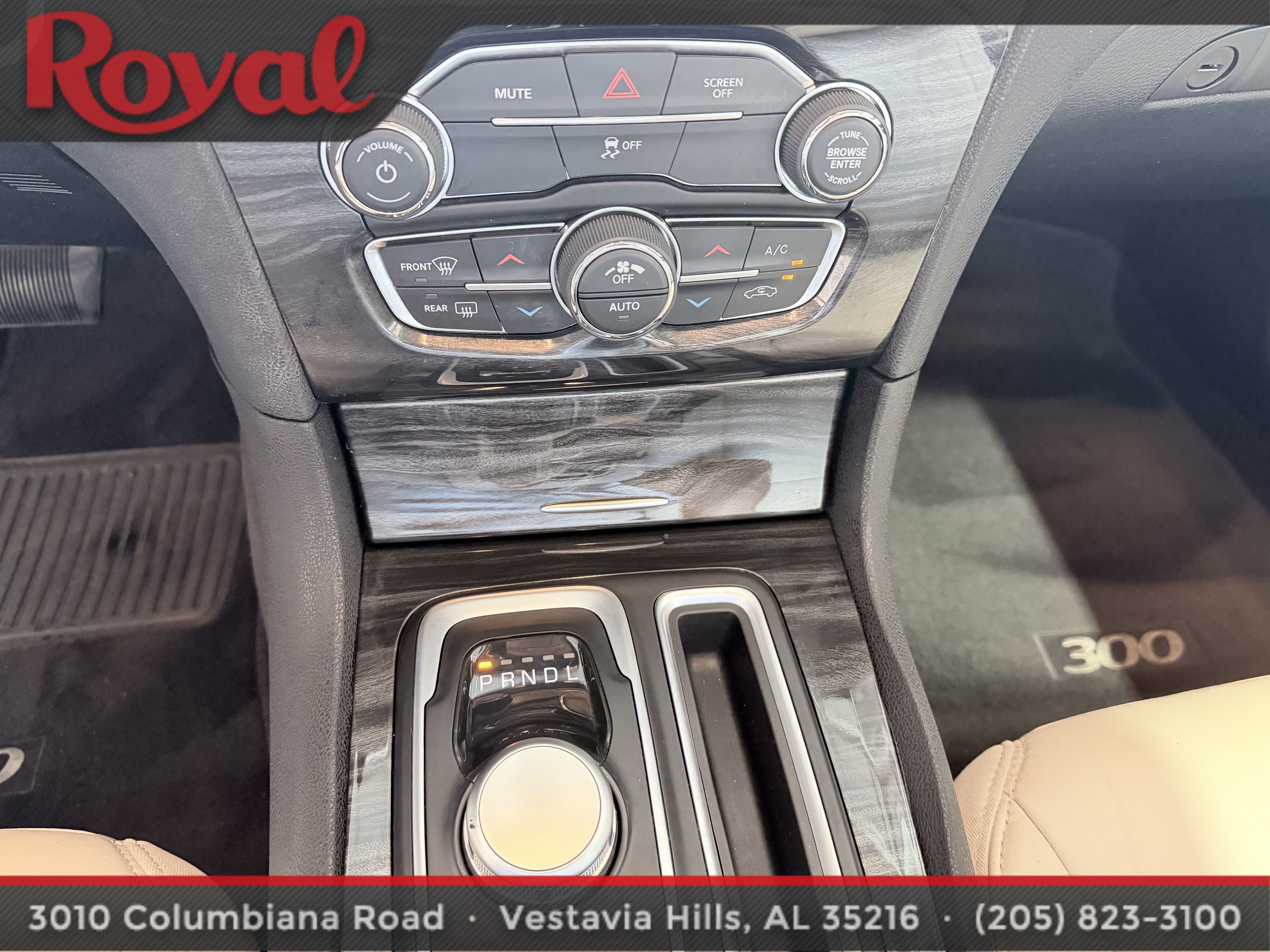 Used 2017 Chrysler 300 Limited w/ Driver Convenience Group RWD image 24
