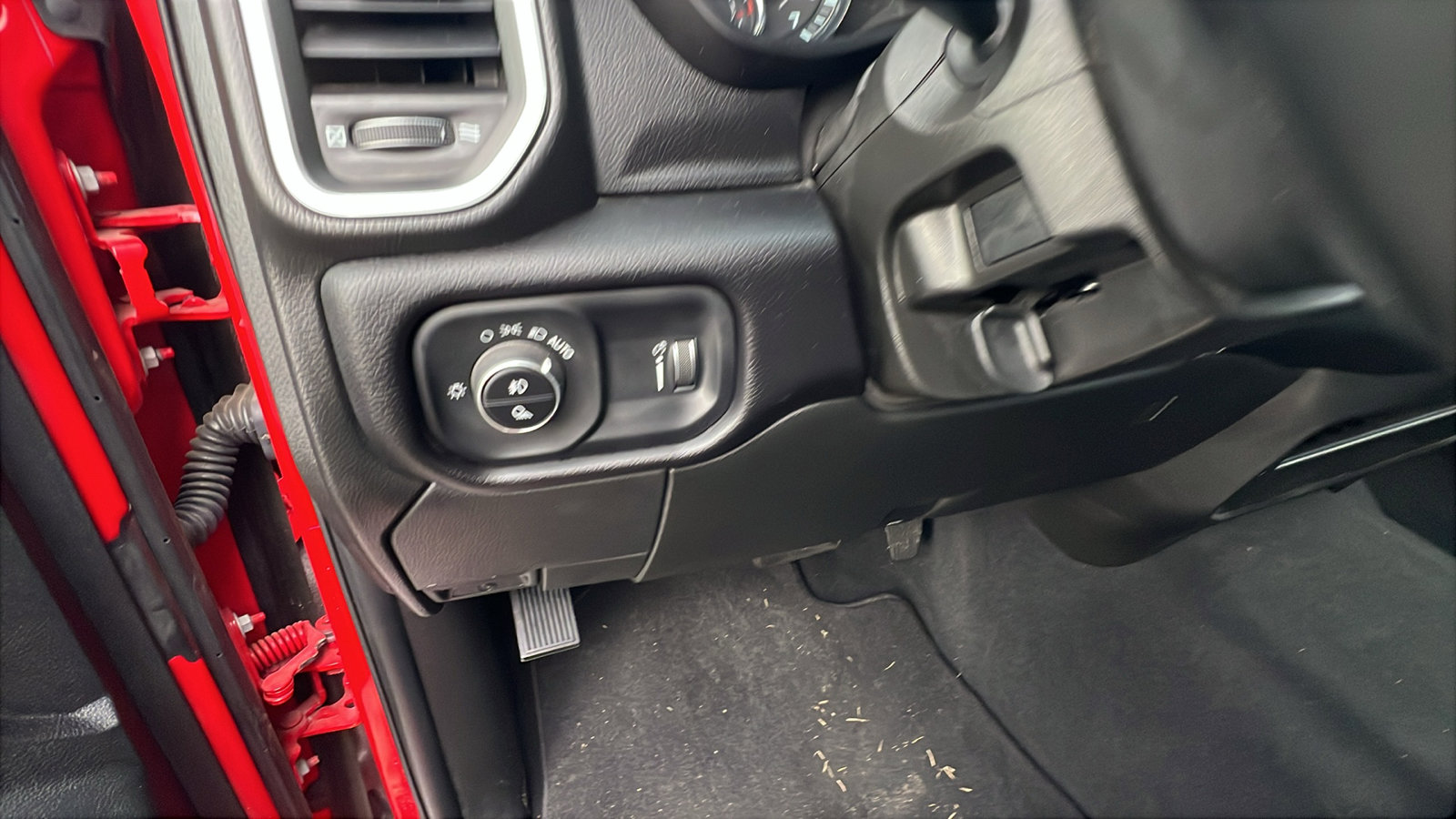 Used 2024 RAM 2500 Big Horn w/ Bed Utility Group image 26