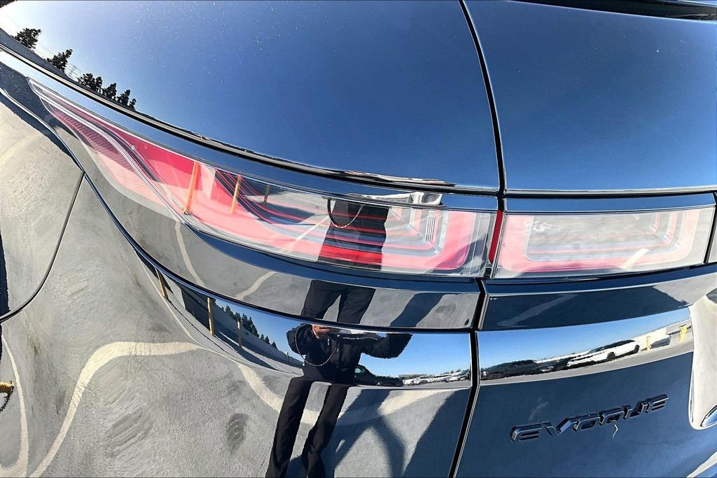 Certified 2023 Land Rover Range Rover Evoque R-Dynamic S image 21