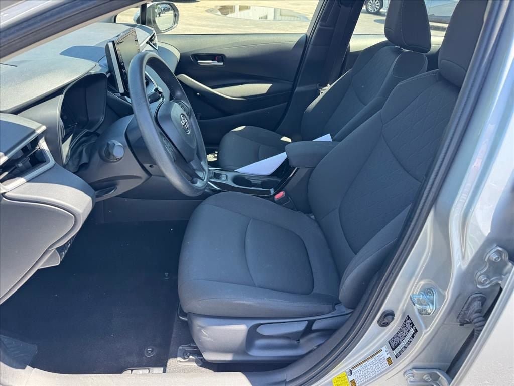 Used 2020 Toyota Corolla LE FWD image 12