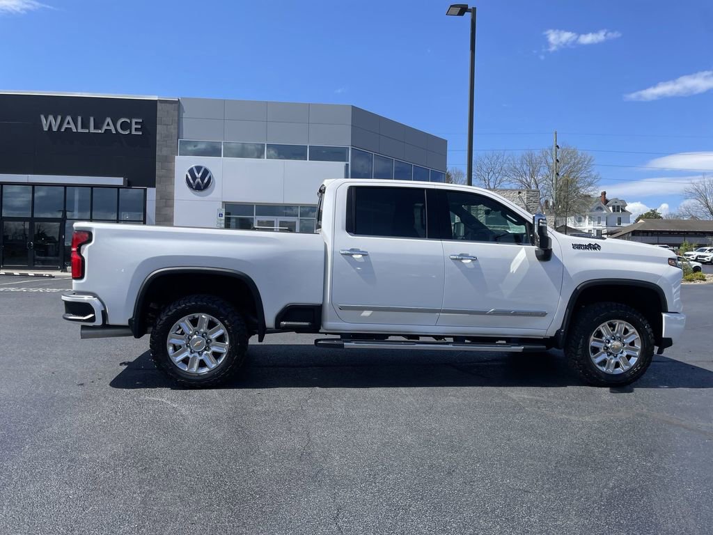 Used 2024 Chevrolet Silverado 2500 High Country w/ High Country Premium Package image 4