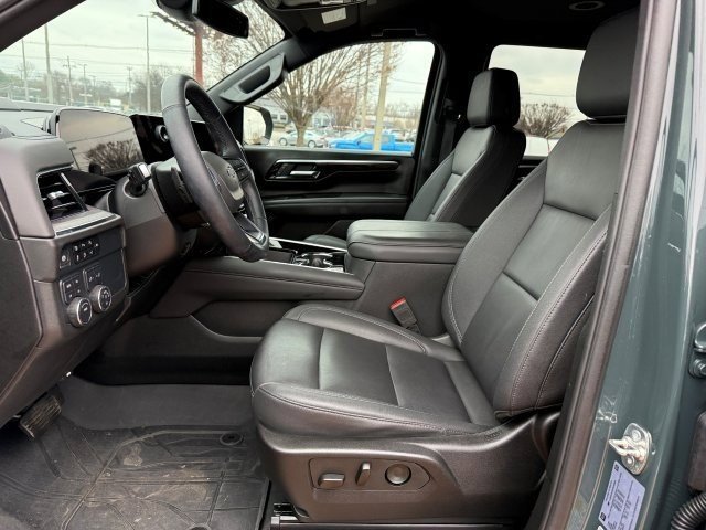 Used 2025 Chevrolet Tahoe Z71 w/ Comfort Package image 14