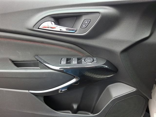 New 2026 Chevrolet Trax RS w/ Sunroof Package image 9