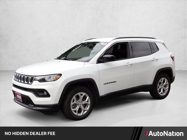 Used 2024 Jeep Compass Latitude AWD/4WD image 1