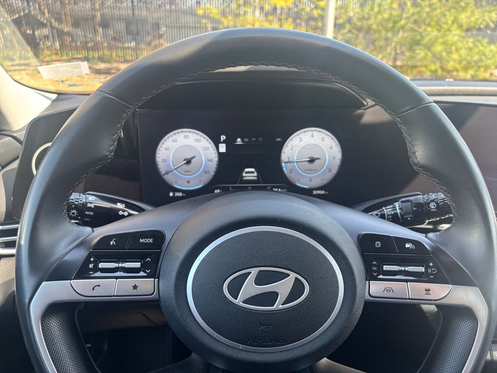 Used 2025 Hyundai Elantra SEL image 35