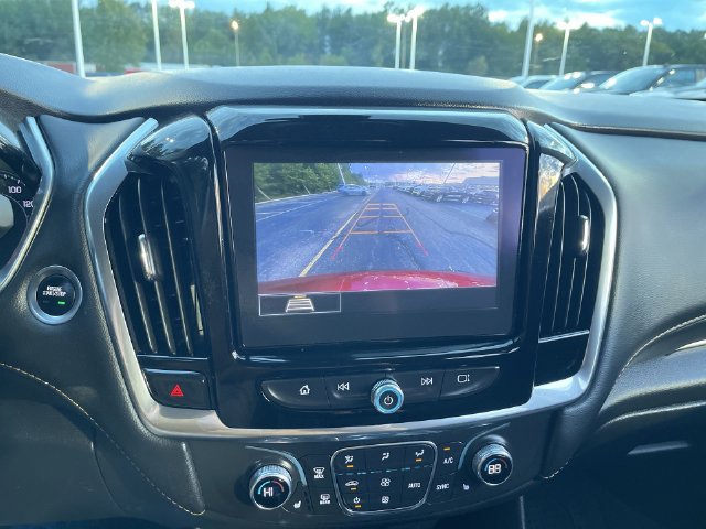 Certified 2021 Chevrolet Traverse LT FWD image 14