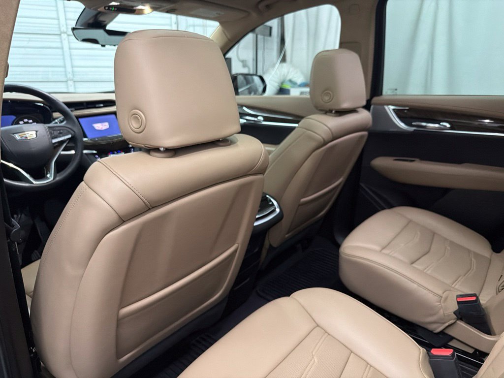 Used 2022 Cadillac XT6 Premium Luxury w/ Platinum Package FWD image 26