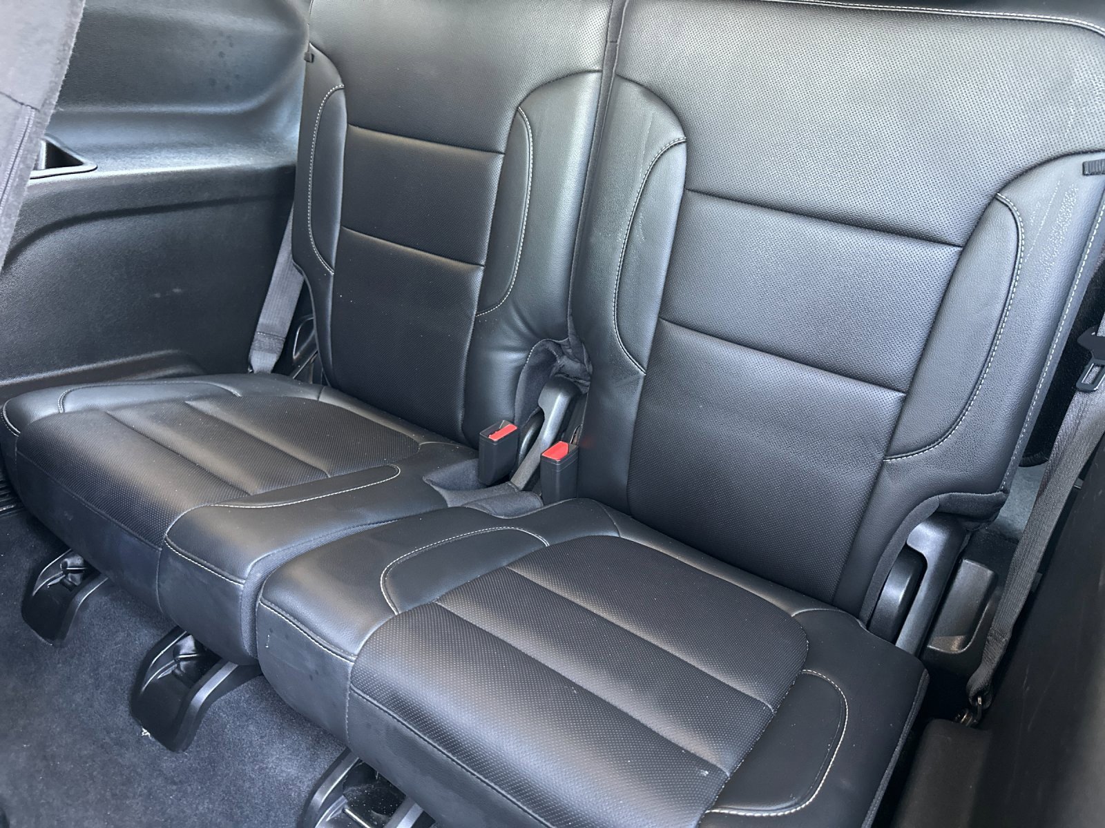 Used 2023 GMC Acadia SLT image 14