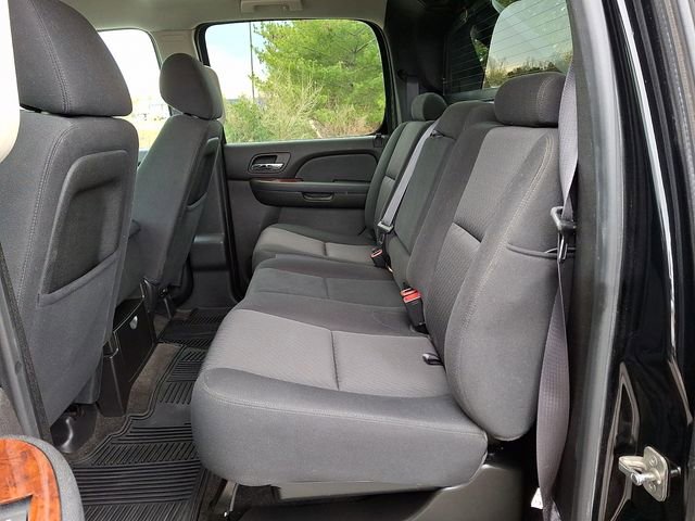 Used 2013 Chevrolet Avalanche LS image 10