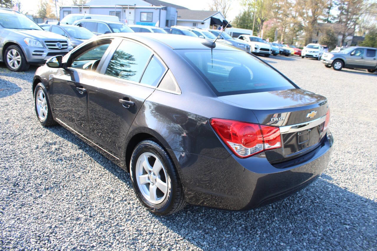 Used 2016 Chevrolet Cruze LT FWD image 9