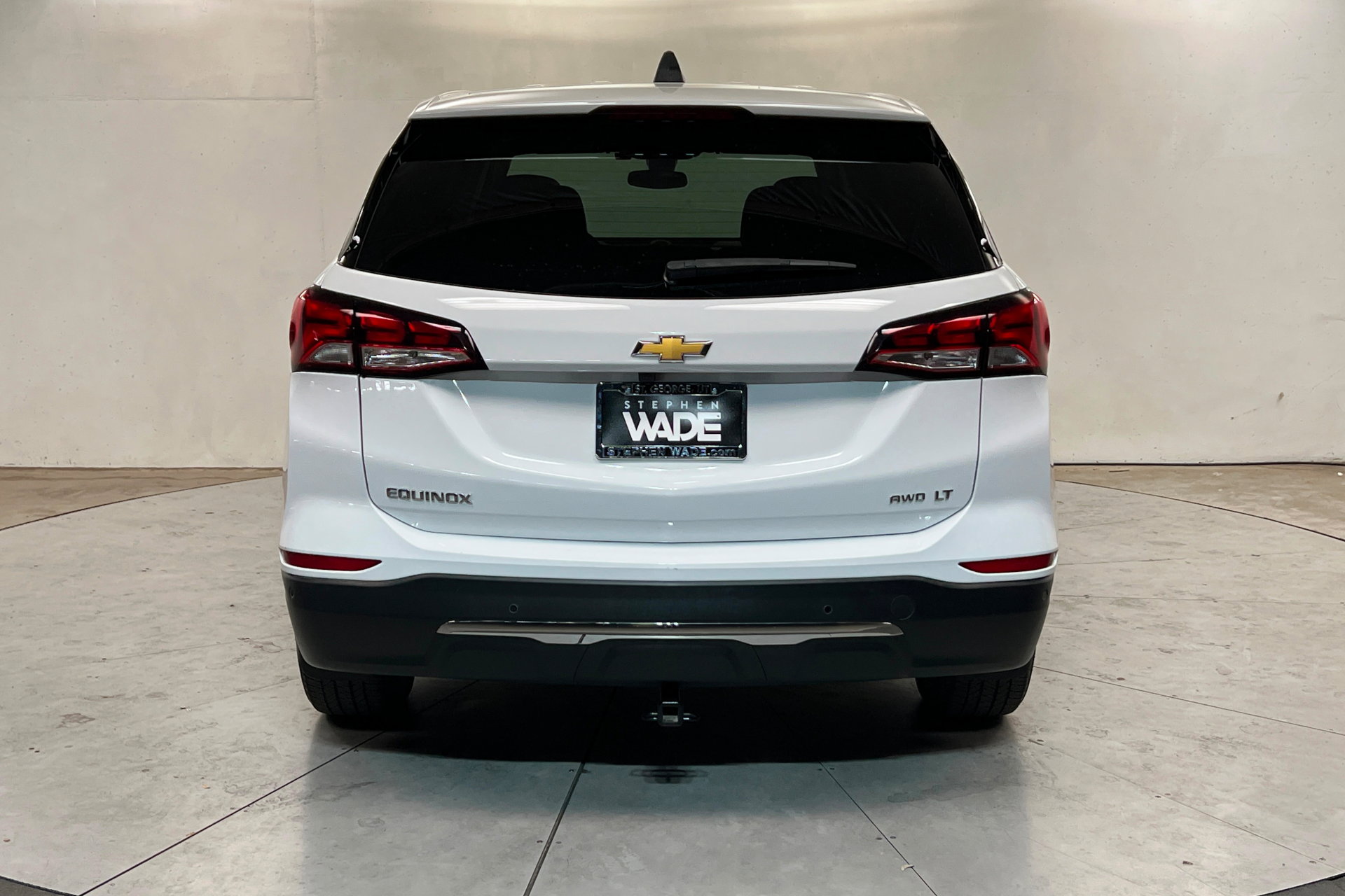 Used 2023 Chevrolet Equinox LT w/ LPO, Floor Liner Package image 5