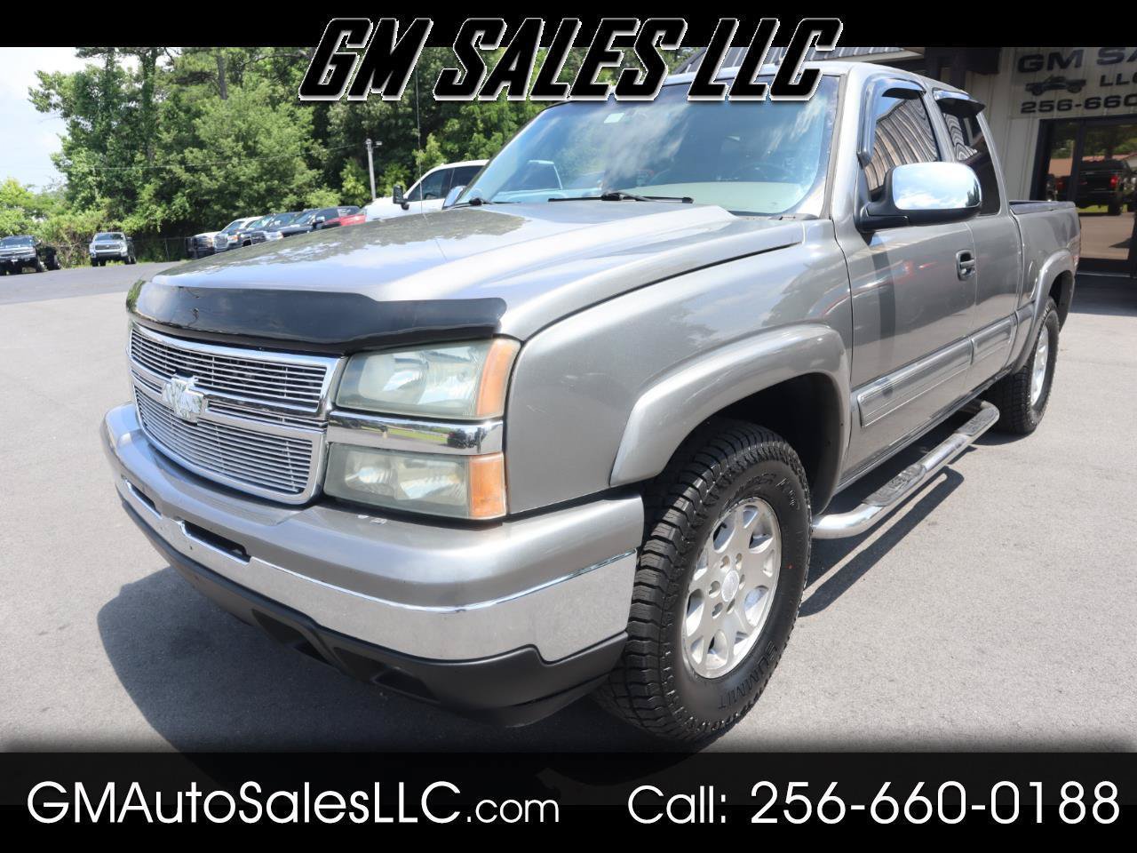 Used 2006 Chevrolet Silverado 1500 LT w/ Onstar Plus Package AWD/4WD image 1
