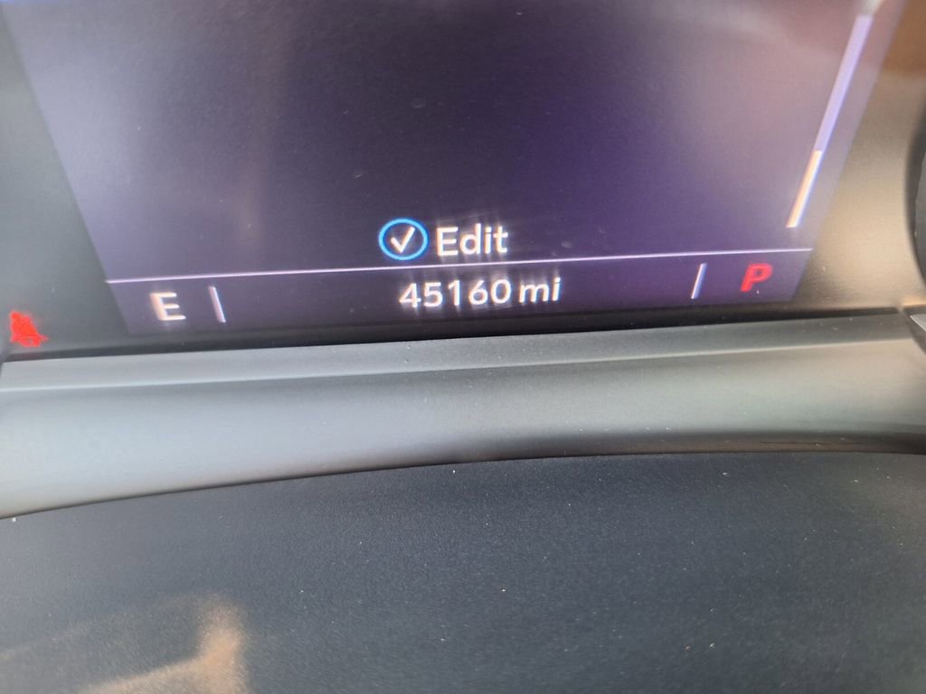 Certified 2023 Cadillac XT5 Premium Luxury image 19