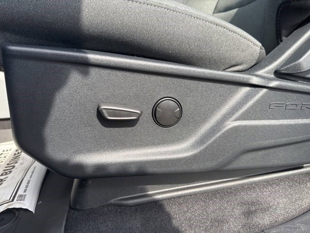 New 2025 Ford F150 XLT w/ Equipment Group 301A Standard image 12